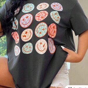 NWOT SHEIN Women's Grey Loose Fit Short Sleeve T-Shirt With Smiles 4XL